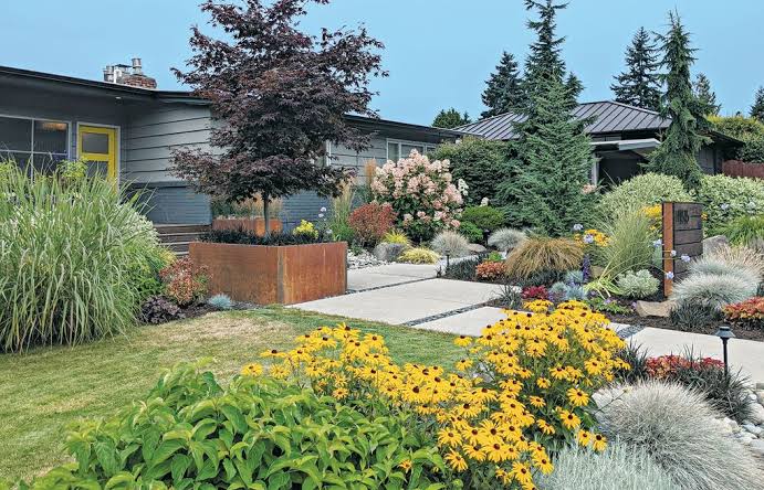 5 Best Landscapers in Fishers - Discover curb appeal with planting, mulching, and design